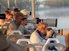 Bird photography cruise testing Canon's telephoto lens range